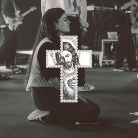 Sitting At The Feet Of Jesus (Live at FTYCON) By Youth Alive