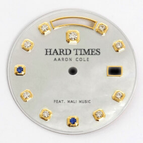 Hard Times (feat. Mali Music) Por Aaron Cole