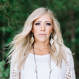 Ellie Holcomb