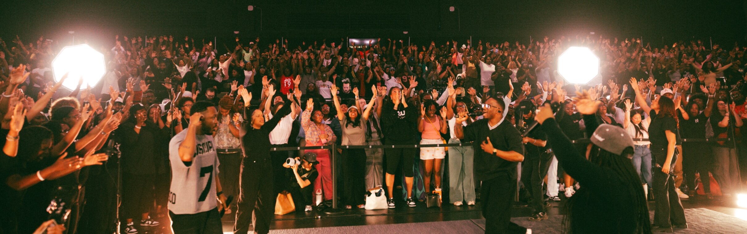 2819 Worship